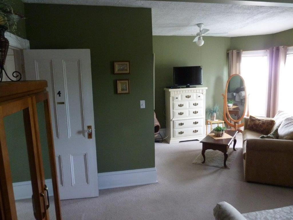 Regent Street Bed & Breakfast Miramichi Exterior photo